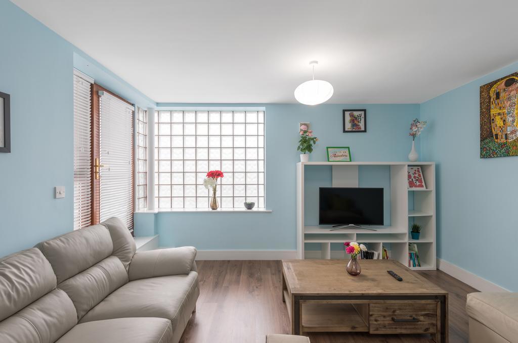 Spacious 2-Bedroom Apartment Near O'Connell St Dublin Exterior foto