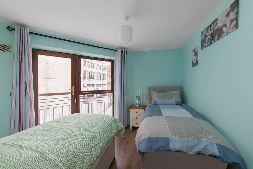 Spacious 2-Bedroom Apartment Near O'Connell St Dublin Exterior foto