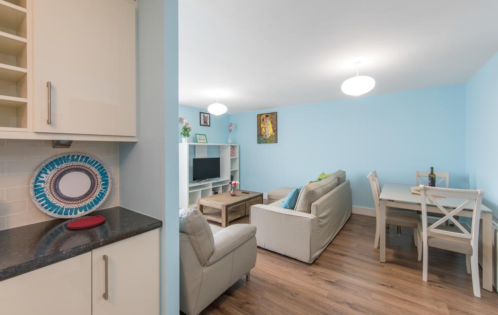 Spacious 2-Bedroom Apartment Near O'Connell St Dublin Exterior foto