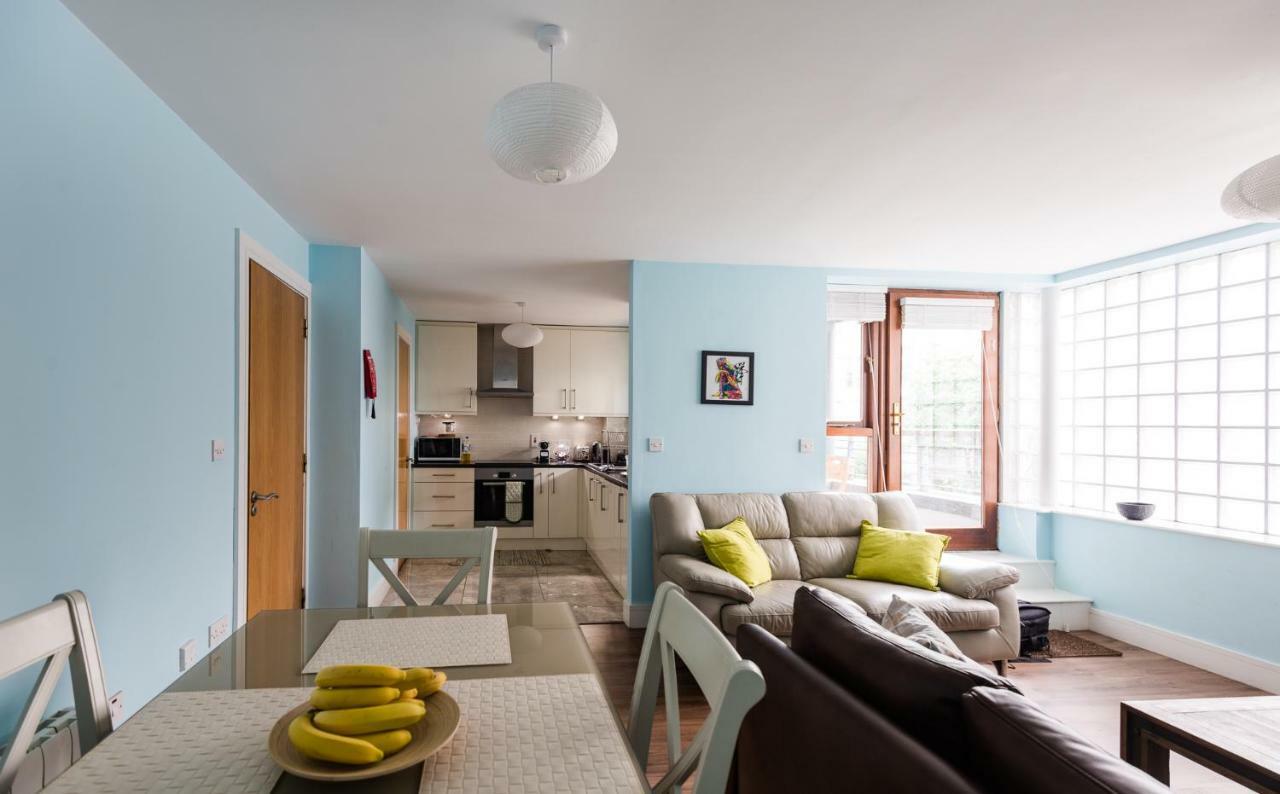 Spacious 2-Bedroom Apartment Near O'Connell St Dublin Exterior foto