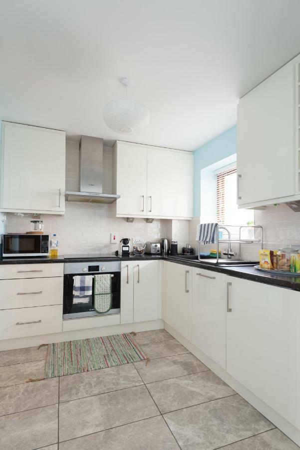Spacious 2-Bedroom Apartment Near O'Connell St Dublin Exterior foto