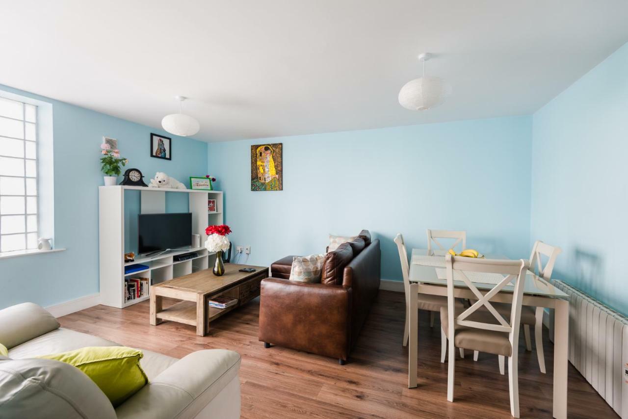 Spacious 2-Bedroom Apartment Near O'Connell St Dublin Exterior foto